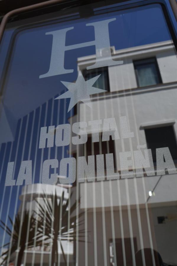 Hostal La Conilena Conil De La Frontera Exterior foto